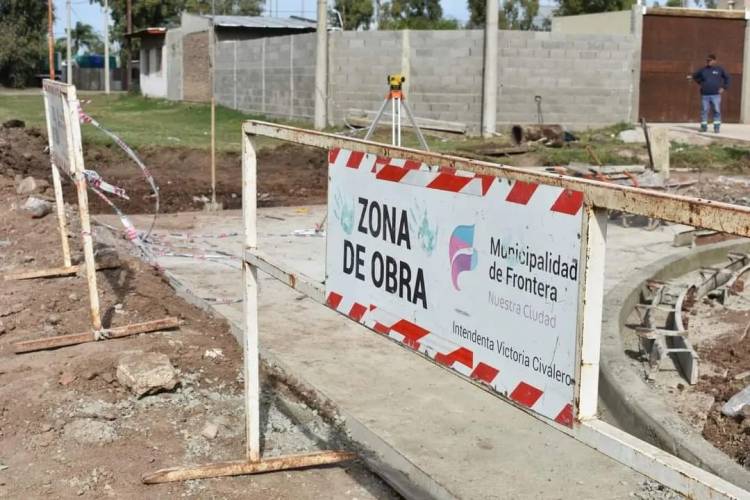 Seguimos trabajando Obra de cordón cuneta