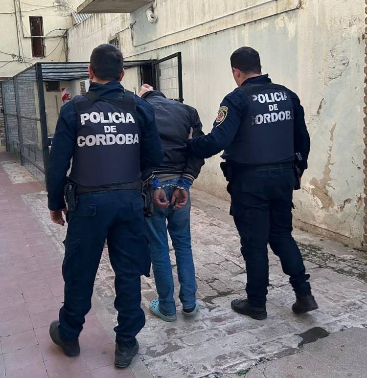 APREHENSIÓN DE MASCULINO POR VIOLACION DE DOMICILIO