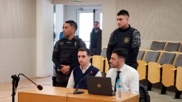 Ex funcionarios dijeron que el falso médico llegó como “voluntario” al COE