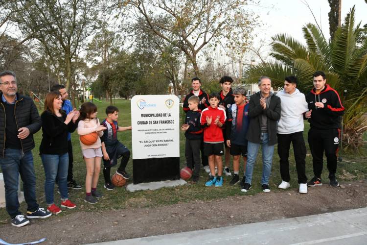 Se inauguró una nueva cancha de básquet 3x3 en barrio El Prado 