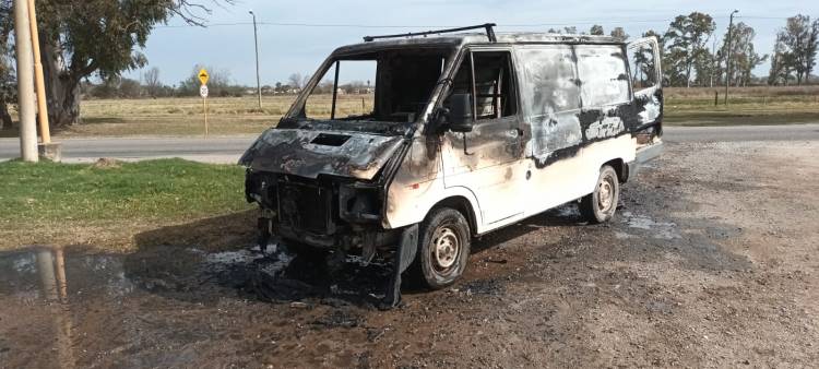  INCENDIO DE VEHÍCULO 