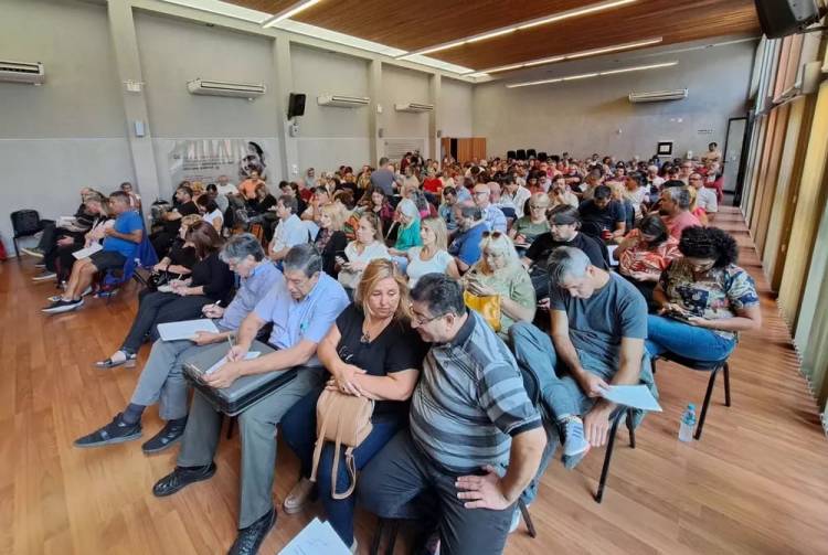 UEPC rechazó la propuesta salarial del Gobierno y lanzó un paro de 24 horas