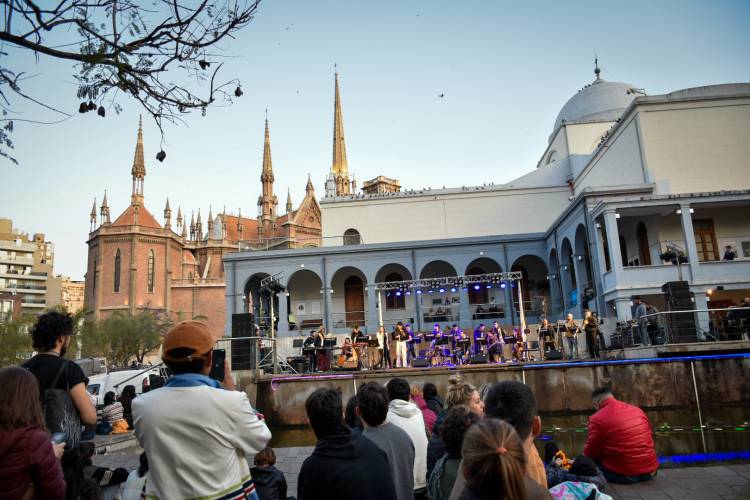 Se presentó «Modo Primavera»