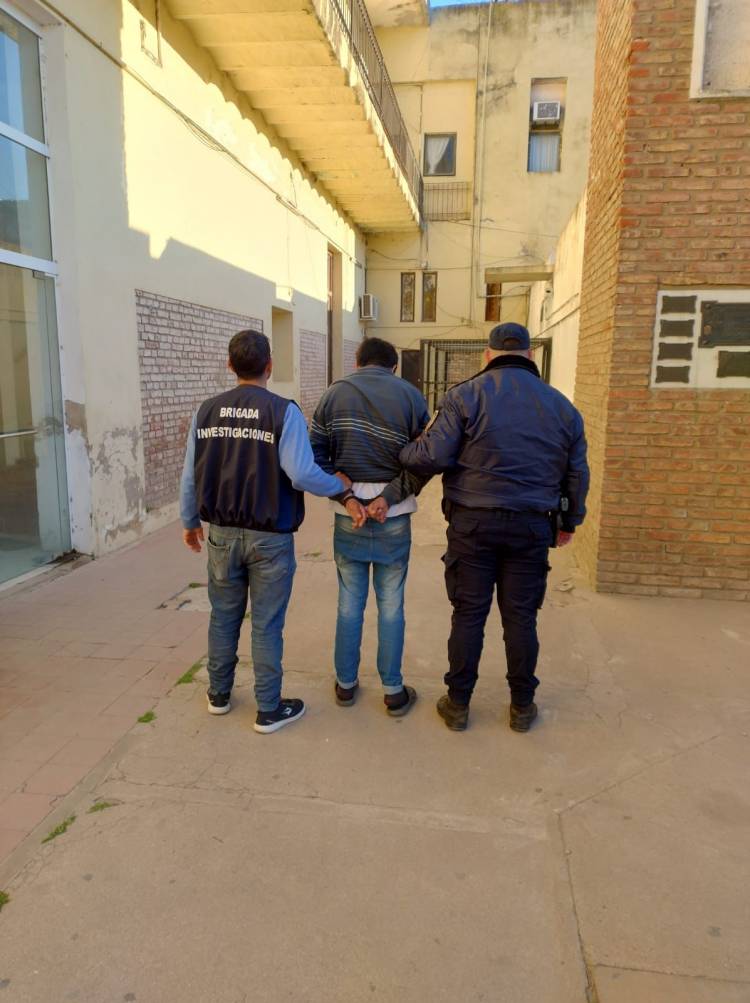 ALLANAMIENTO POSITIVO CON DETENCIÓN