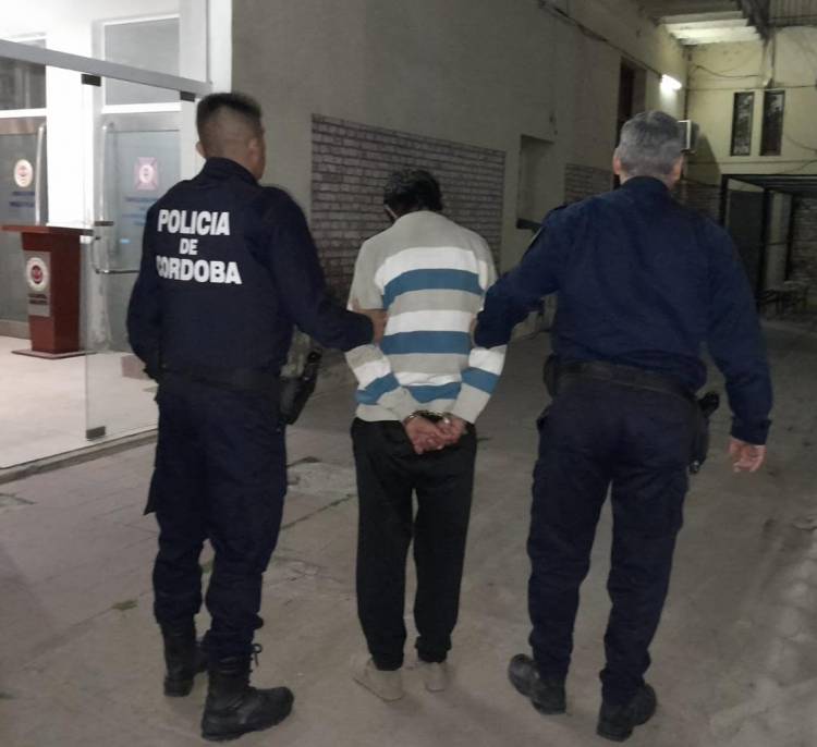 APREHENSIÓN DE MASCULINO CON PEDIDO DE DETENCIÓN