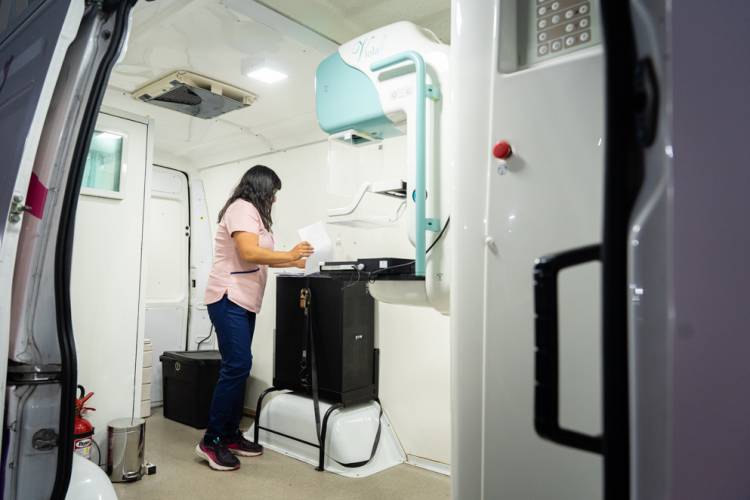 Día del cáncer de mama: mitos y verdades sobre riesgo, síntomas y detección