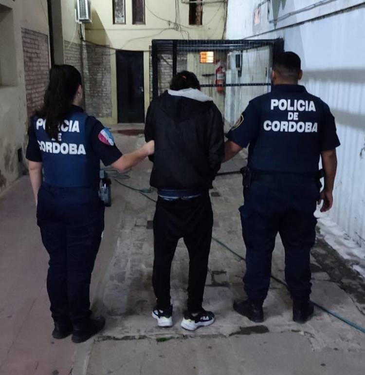 SUSTRACCIÓN DE BICICLETA Y APREHENSIÓN DE MASCULINO
