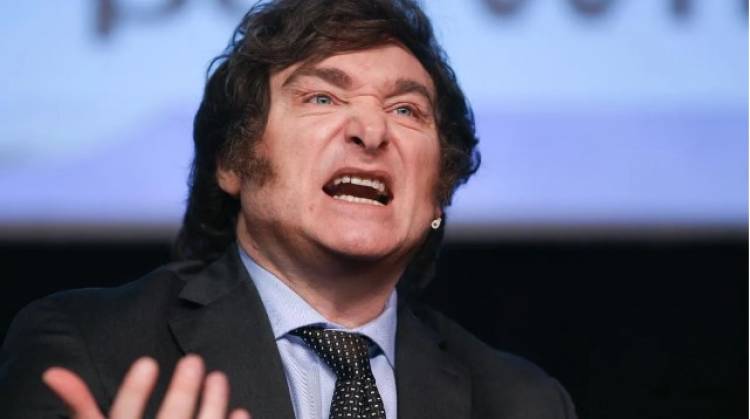 Milei volvió a criticar a Alfonsín y apuntó contra la Franja Morada