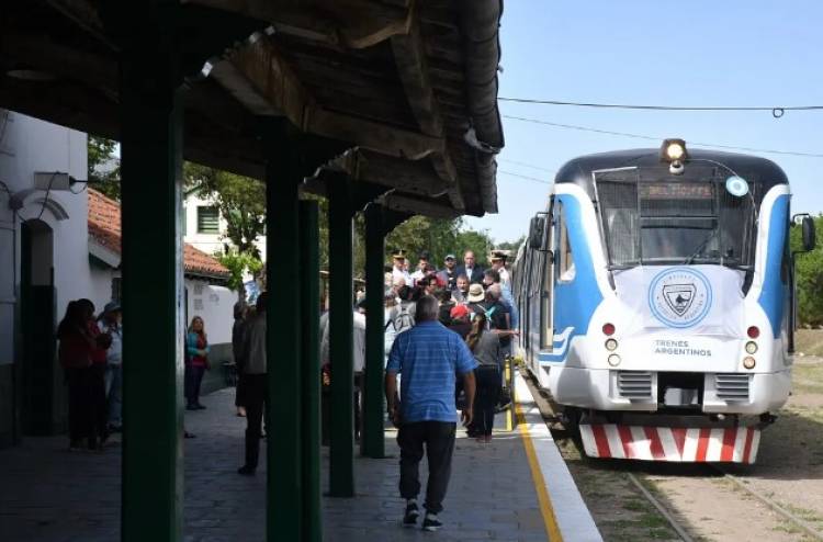 Comienza a circular el Tren de las Sierras a Capilla del Monte: ¿cómo es el servicio?