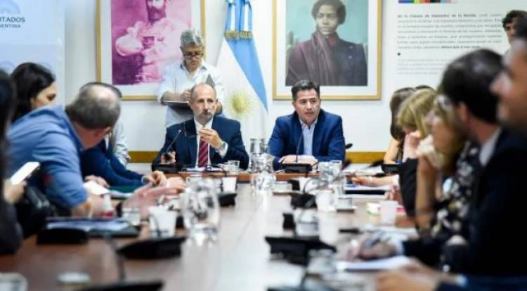 Arranca el debate de la Ley Ómnibus en el Congreso con la presencia de ministros del Gobierno