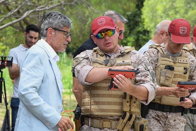 La Policía de Córdoba ya cuenta con 5.000 armas de letalidad reducida