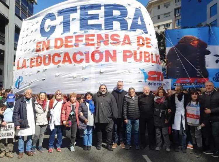 La Ctera advierte que "peligra el inicio de clases" si el Gobierno no llama a paritarias