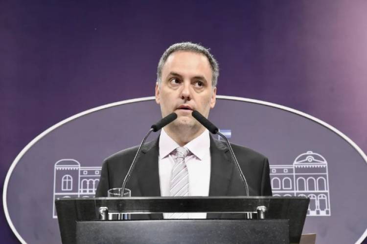 El Gobierno cerrará dos oficinas y despedirán a 900 empleados