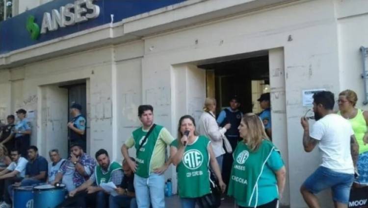 Realizarán un abrazo solidario a la sede de Anses Córdoba en contra de los despidos
