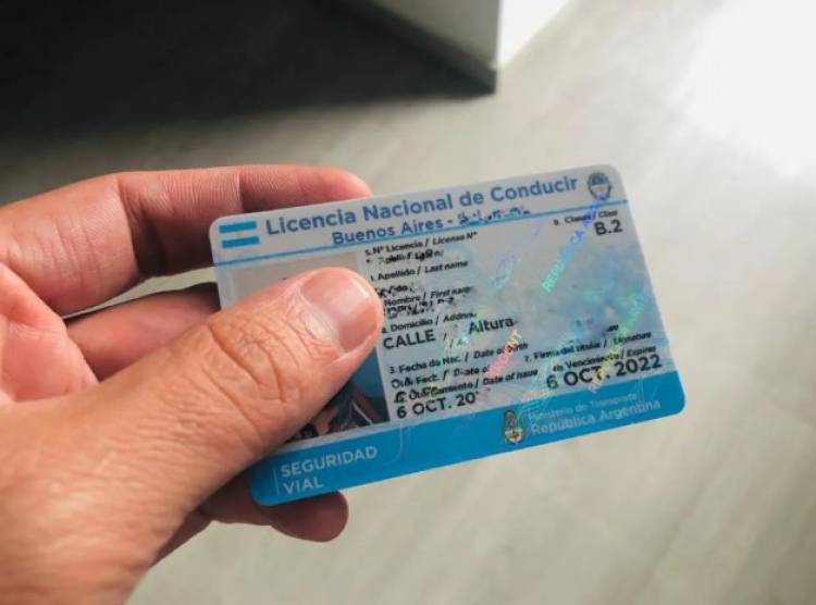 Hackearon la base de datos de licencias de conducir y las venden por Internet