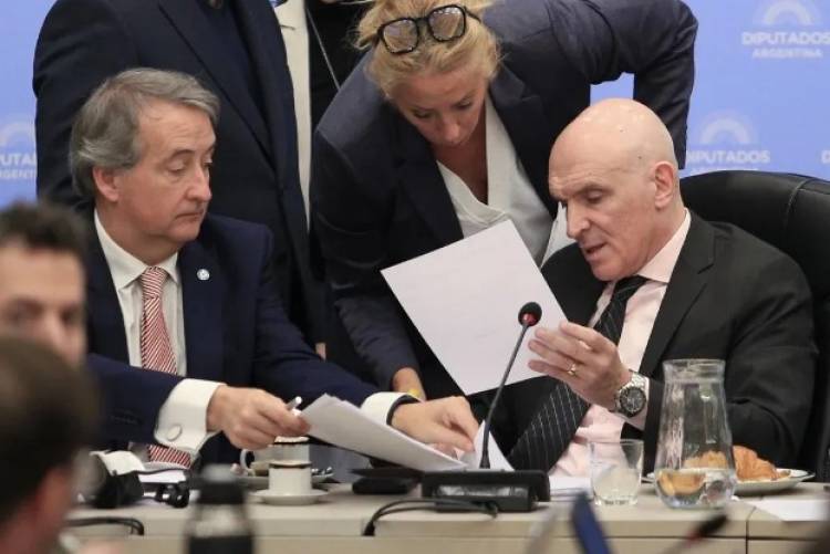 Ley Bases: el Gobierno cedió y quitó al Banco Nación de la lista de empresas a privatizar