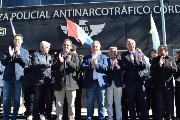 Río Cuarto: Llaryora inauguró la sede de la Fuerza Policial Antinarcotráfico