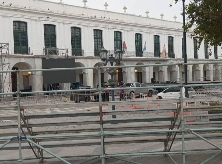 Comenzaron los preparativos en Córdoba para el acto de Milei este sábado 25 de mayo