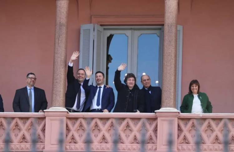 Javier Milei invitó a la Selección Argentina a festejar en el balcón de Casa Rosada