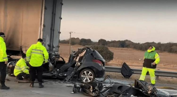 Dos hinchas de River murieron en la autopista Córdoba-Rosario: volvían del partido contra Talleres