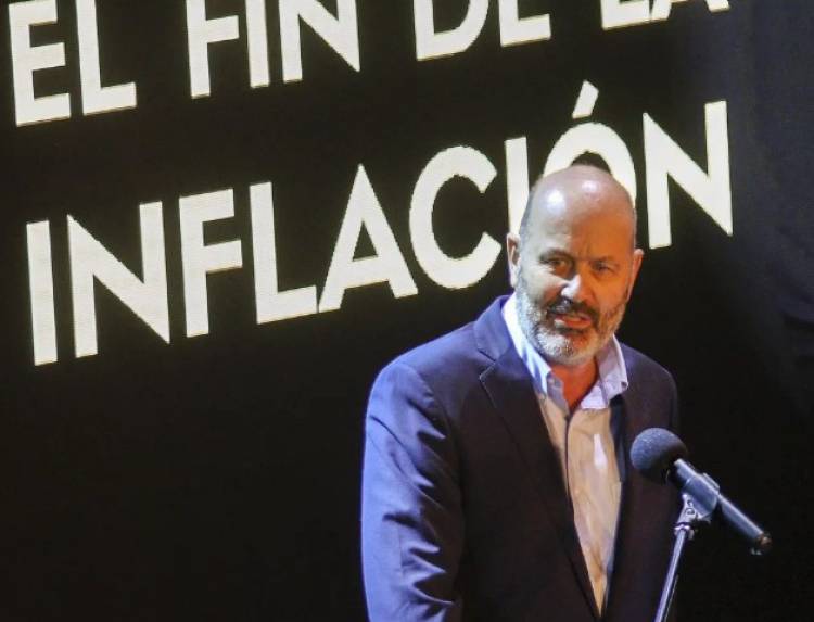 El Gobierno avanza en la desregulación: Sturzenegger explicó cómo cambiar de prepaga y obra social