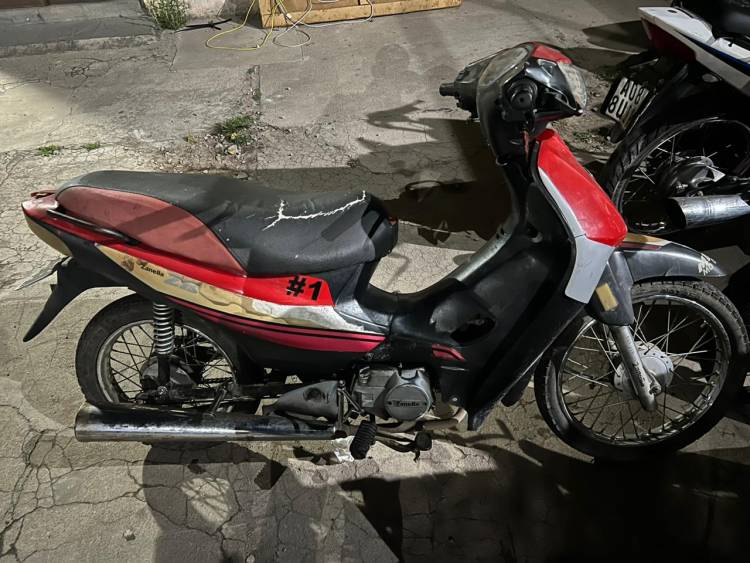 Detención de Motociclistas por Infracción a la Ley de Tránsito