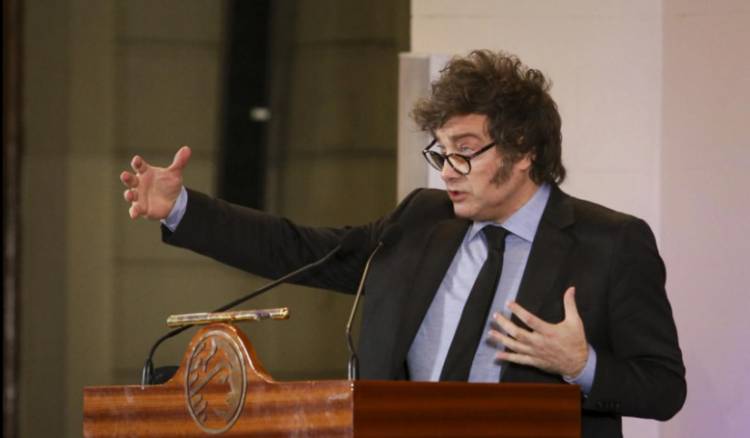 Todo para alcanzar el déficit cero: Milei anunció que puede gobernar sin presupuesto