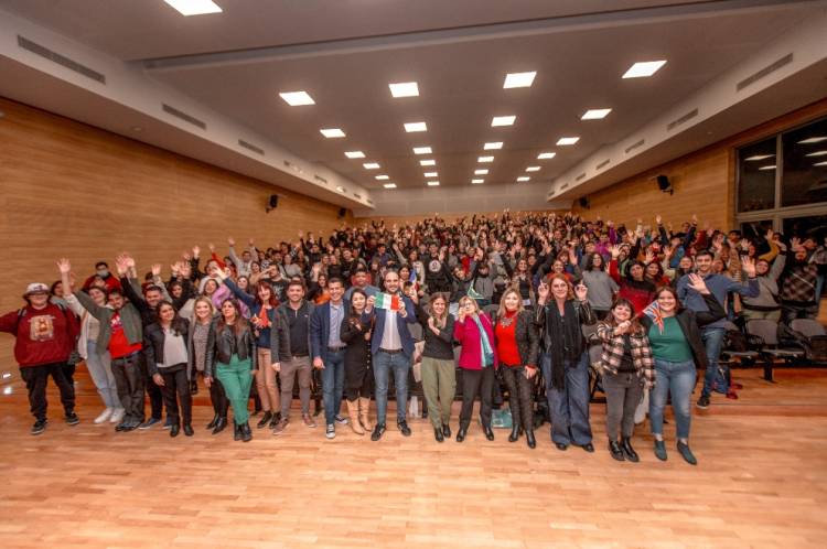 Este año 36 mil jóvenes ya cursaron en el Centro de Idiomas Córdoba
