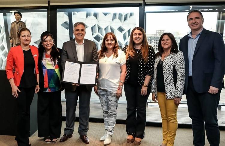 Tres institutos de Educación Superior iniciaron el proceso de traspaso a la UPC