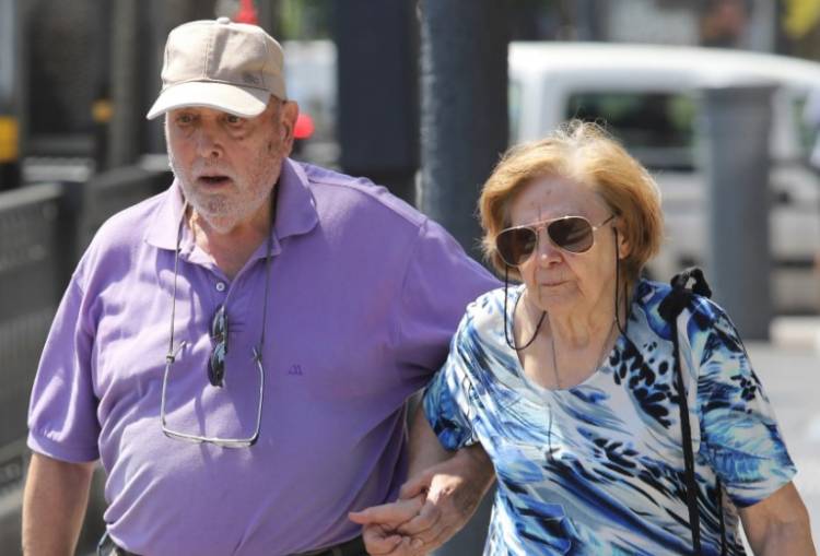Ajuste a los jubilados: el PAMI recortó la entrega de medicamentos al 100%