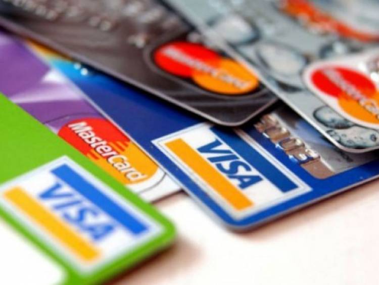 Denuncian consumos duplicados en las tarjetas de créditos: cómo reclamar ante la falla bancaria