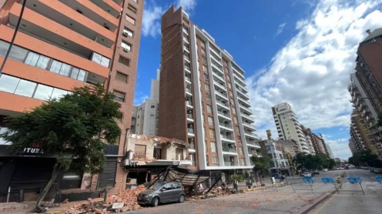 Derrumbe fatal en Güemes: la Justicia investiga el mantenimiento del edificio, habilitaciones y controles