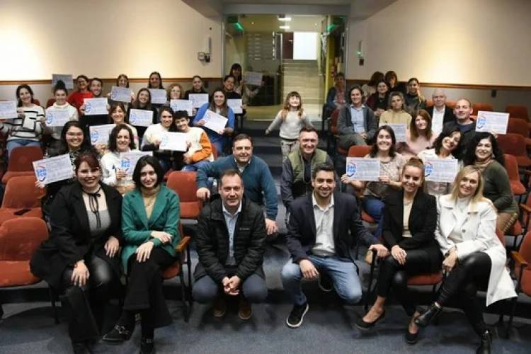 Veinte emprendedores locales recibieron certificados del programa “San Francisco Emprende”
