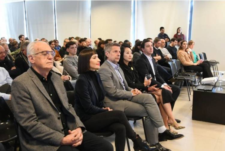 San Francisco reunió a expertos para debatir sobre inteligencia artificial y competitividad