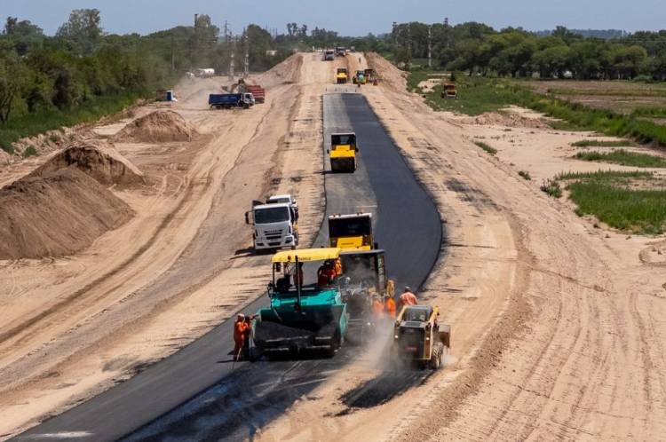 Villa María: La Provincia ejecuta tres obras viales para acompañar el desarrollo productivo
