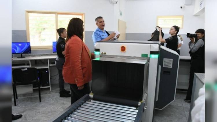 El Establecimiento Penitenciario N° 7 inauguró el nuevo sector de requisa