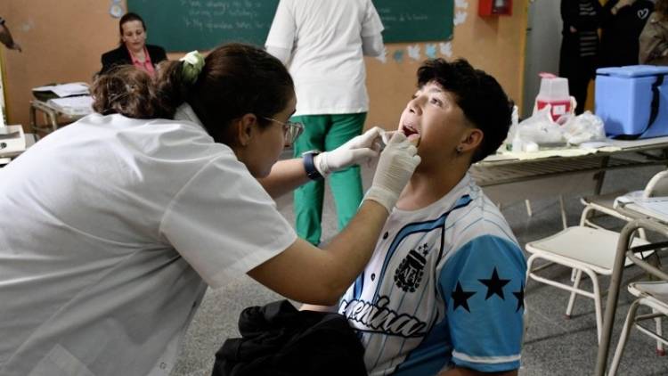 Jornada de salud en Barrio Parque permitió completar certificados escolares para estudiantes