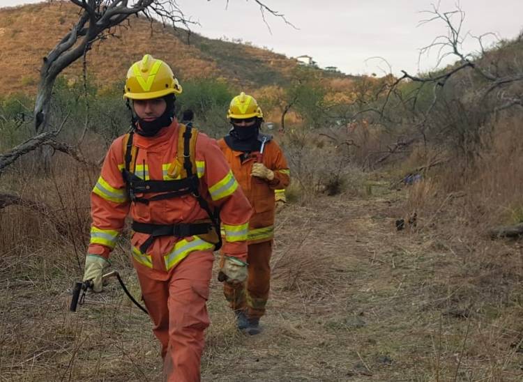 Incendios: se mantiene el riesgo alto y la Provincia refuerza las tareas de prevención