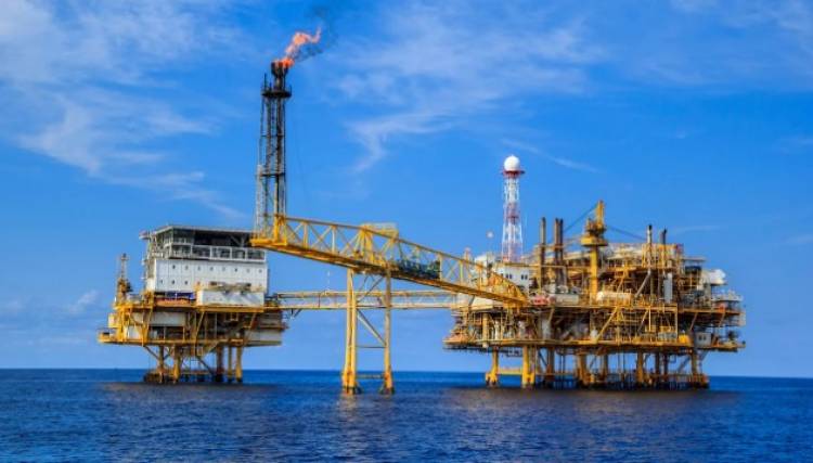 El Gobierno lanza una licitación internacional para explorar petróleo y gas costa afuera