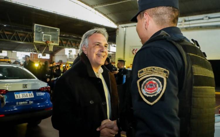 Llaryora: “Cada barrio que se suma a Cordobeses en Alerta baja la tasa de delincuencia”