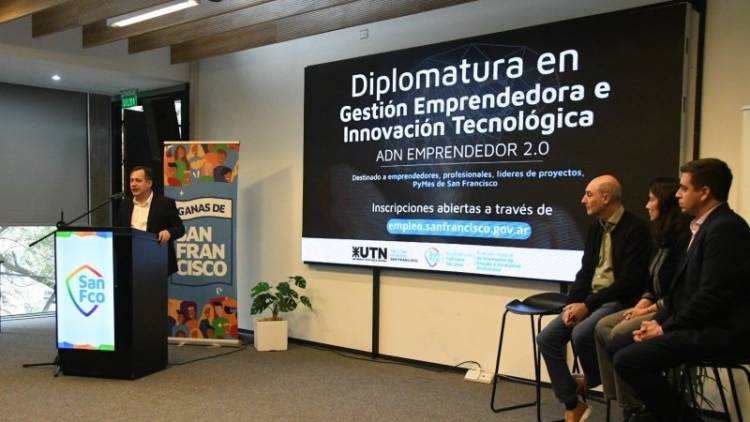 Se lanzó una diplomatura para fortalecer a emprendedores y PyMEs con foco en innovación e inteligencia artificial
