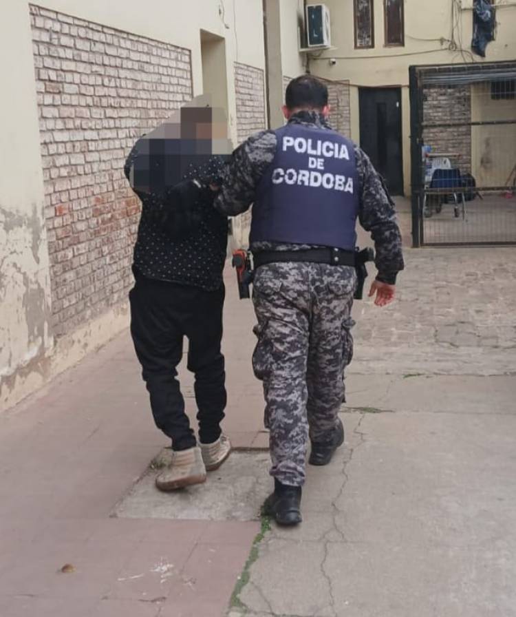  APREHENDIERON A UN HOMBRE POR INFRACCIÓN AL ARTÍCULO 70 INC. B