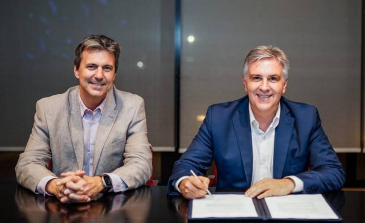 Llaryora envió a la Legislatura el nuevo proyecto de ley para impulsar la inversión industrial y el empleo