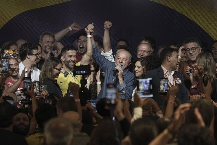 Presidentes latinoamericanos felicitaron a Lula tras la victoria y Milei sigue en silencio