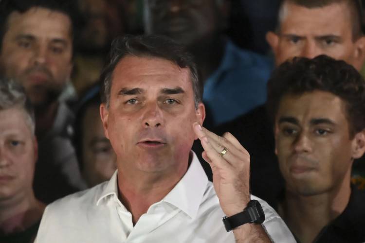 El Gobierno admitió que Milei coordinó con Trump la fuga de Bolsonaro a Estados Unidos